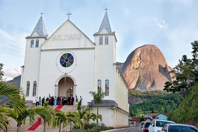 Casamento em Pedra Azul: Aryadnne e Juliano