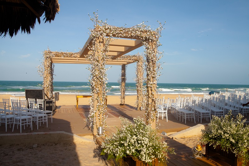 Casamento ao entardecer: Larissa e Leonardo