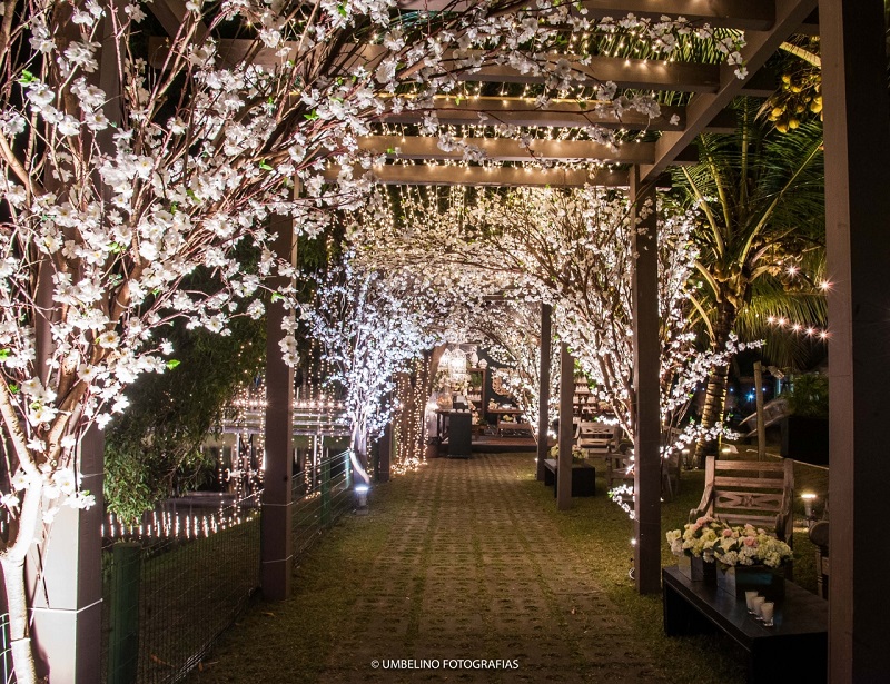 Casamento Clássico Branco e Rosa