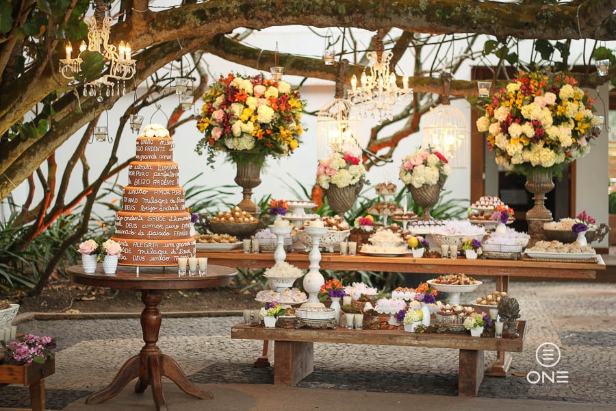 Decoração De Casamento Vintage e Romântica