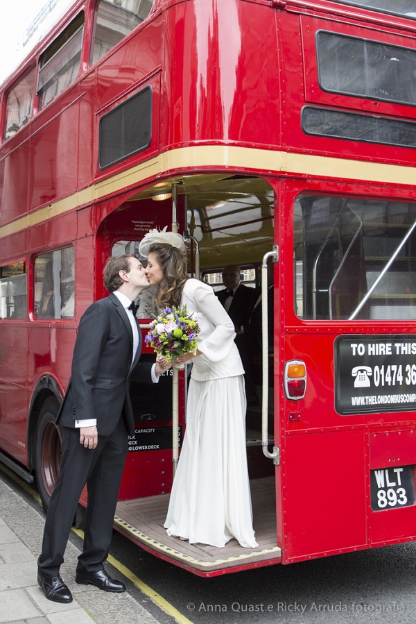 Anna Quast Ricky Arruda Destination Wedding Londres Inglaterra Casamento Black Tie Fascinator-02930815