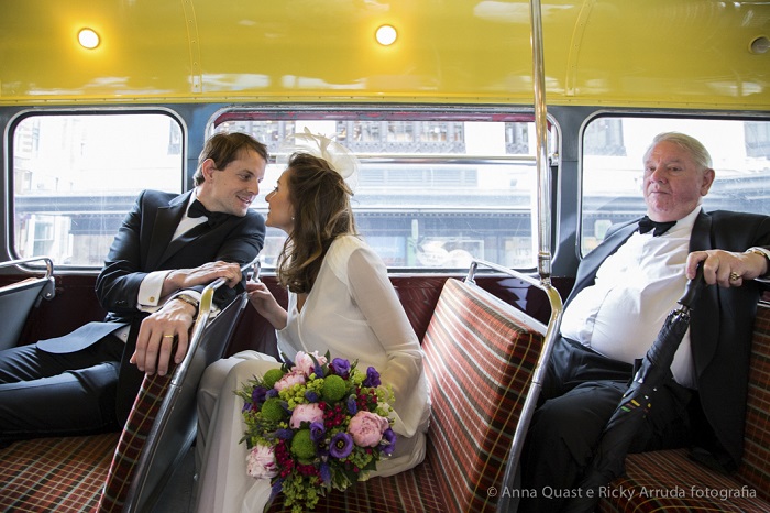 Anna Quast Ricky Arruda Destination Wedding Londres Inglaterra Casamento Black Tie Fascinator-02931250