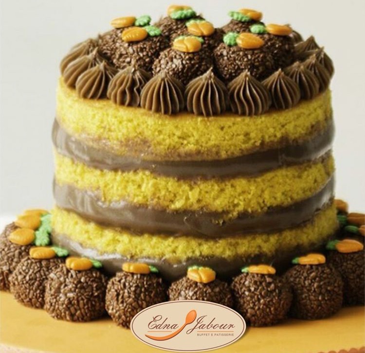 Naked Cake de Cenoura com Chocolate