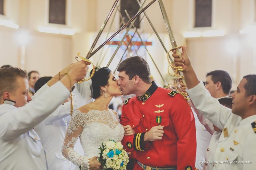 Casamento ao entardecer: Larissa e Leonardo