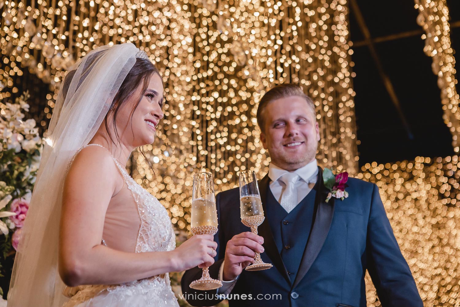 Casamento ao entardecer: Larissa e Leonardo