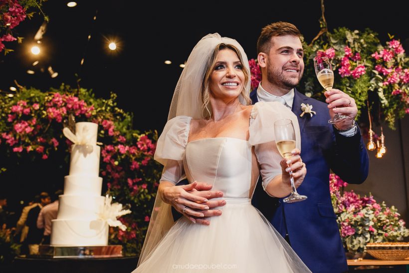 Casamento ao entardecer: Larissa e Leonardo